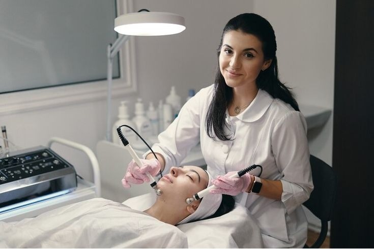 How to Choose the Right Hospital and Plastic Surgery Specialist for Safe Treatment 